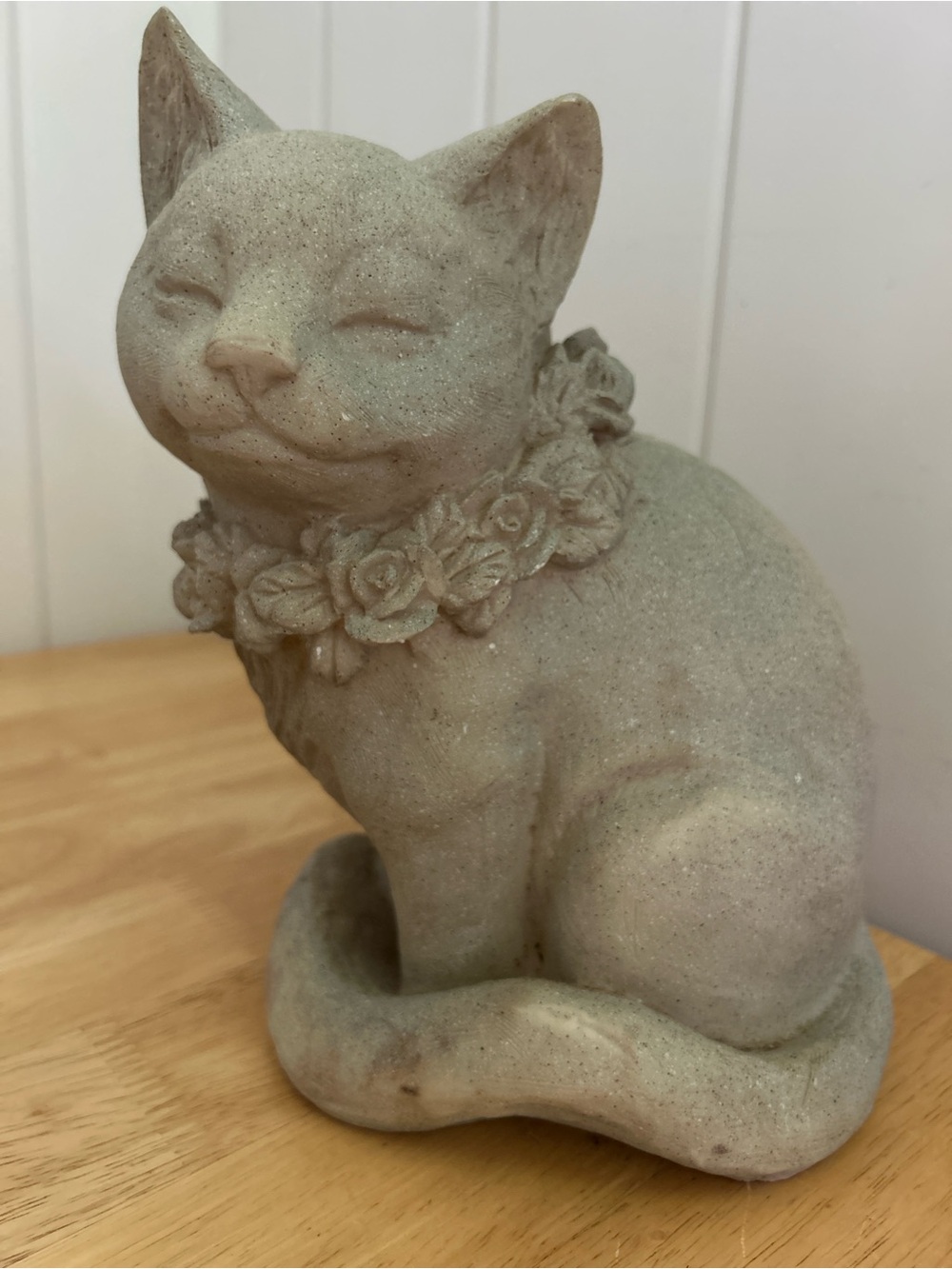 Vintage Cat faux stone Garden Statue Rose Flower collar Kitten 90s Salvage art